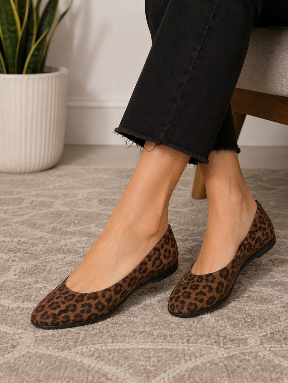 Salvatore Ferragamo Mary Rose Jaguar print Flat Shoeswomen's size 9.5B